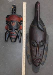 lot 5 image: Two wood African mask made in Kenya
