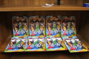 lot 22 image: Sea pals dive buddys 8 packs