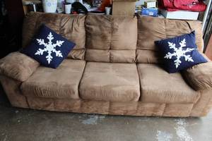 lot 33 image: Brown sofa about 7 ft long give or take