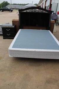 lot 36 image: Head board and metal frame small side table and box spring no mattress
