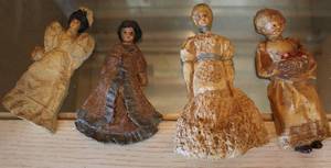 lot 85 image: Vintage Victorian Style Wall Plaque Woman marked Pauline Napoleon 1905 and   Ike & Sandy Spillman Victorian Lady Ornament Homestead Collection 1979 and more see pictures