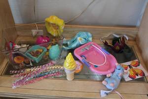 lot 88 image: Mixed lot of previously love toys
