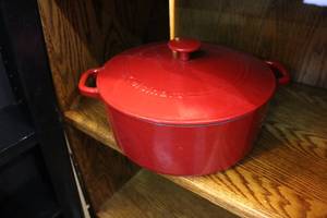 lot 118 image: Dutch oven