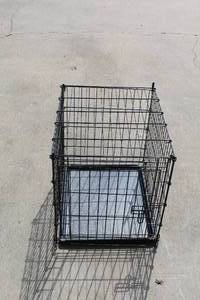 lot 133 image: Small to medium Dog crate