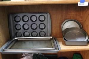 lot 187 image: cake pans and cookie sheets and more see all pics