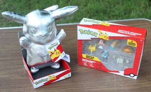 lot 220 image: Pokemon toys unopened