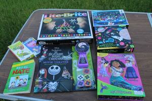 lot 237 image: Mixed lot of previously love toys