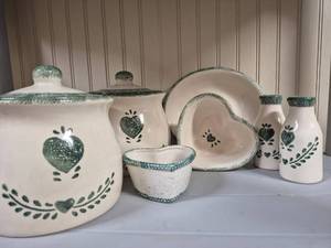 lot 293 image: 2 Vintage Heart Shaped Canisters, 2 small Heart Shaped bowls, 1 saucer, Salt & Pepper Shakers