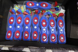 lot 253 image: Lot of kids golf caddy sets