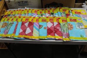 lot 256 image: Over 30 disposable tablecloths