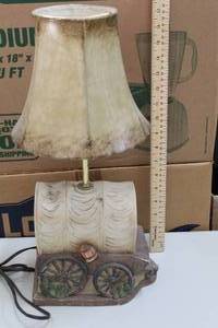 lot 280 image: Wagon lamp