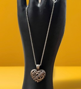 lot 19 image: Vintage Sterling Silver Heart Pendant W Chain