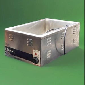 lot 55 image: Classic APW Wyott Commercial Chili Warmer