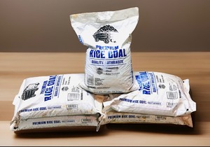 lot 61 image: Five (5) 40lbs Bags of Premium Rice Coal