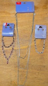lot 165 image: Lot of Vintage Claires Jewelry