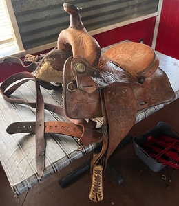 lot 144 image: Ranger Junior Rodeo 1985 All Around Age 8-Under Girl Saddle - by Cheairs Saddlery Maker, Irving, Texas