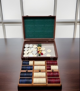 lot 208 image: Vintage Poker &amp Craps Set