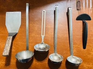 lot 224 image: Commercial Kitchen Utensils - Including Stainless Steel Ladles
