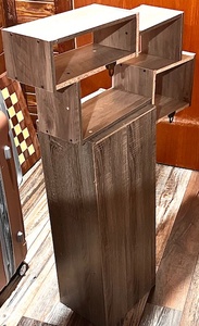 lot 265 image: Rustic Offset Curio Shelves W Matching Utility Shelf