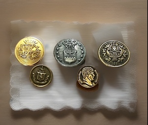 lot 281 image: AntiqueVintage Military Uniform&nbsp Buttons - Including U. S. Air Force Silver 13 Star, Brass Army  Spectremur Agendo Coat of Arms, &amp Antique Military Metal Shank JTE Journey to Excellence  Uniform
