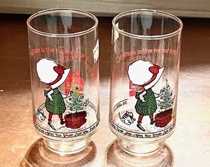 lot 296 image: Two (2) Vintage Holly Hobbie Holiday Coca-Cola Christmas 6 Glasses Limited Edition