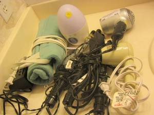 lot 64 image: Heating pad, hair dryers, curling irons and more