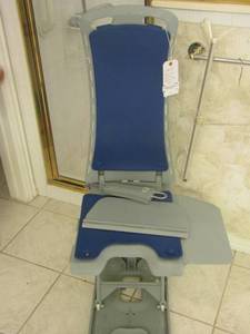 lot 5 image: Drive medical assist bath lift chair $$$$