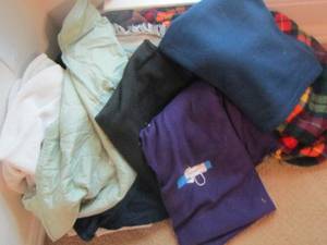 lot 71 image: blankets various sizes