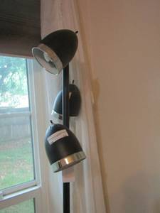 lot 32 image: black floor lamp