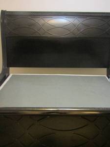 lot 40 image: King size black bed frame head board foot board, 2 side rails and slats has minor scratches