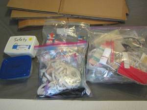 lot 99 image: Sewing lot