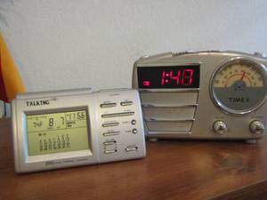 lot 108 image: Talking alarm clock, Timex alarm clock