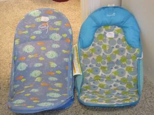 lot 124 image: qty 2 baby bath chairs