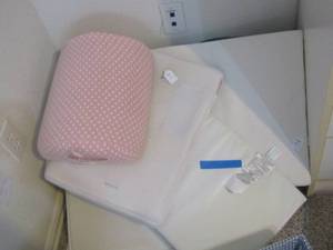 lot 127 image: Pillow  & Mats