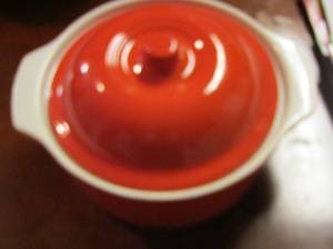 lot 14 image: OWN kitchen cerutil stoneware made in Portugal oven dish with lid