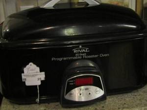 lot 25 image: Rival programmable roaster oven