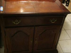 lot 11 image: Side table 1 drawer 2 door  in good condition
