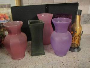 lot 84 image: various vases