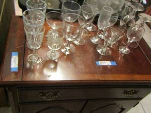 lot 88 image: various size wine glasses