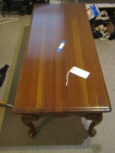 lot 1 image: Ethan Allen coffee table