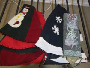 lot 199 image: tree skirts qty 2