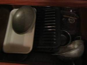 lot 209 image: baking pans, strainer and more