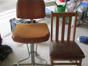 lot 157 image: qty 2 chairs