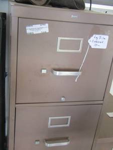 lot 245 image: 4 drawer metal filing cabinet