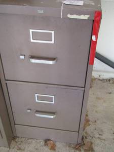 lot 246 image: 2 drawer metal filing cabinet