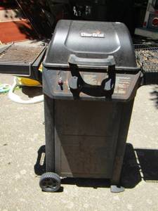 lot 250 image: Charbroil grill