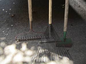 lot 271 image: qty 3 yard tools