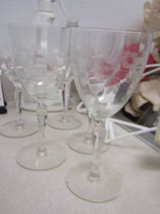 lot 298 image: wine glasses