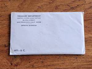 lot 56 image: 1971 Uncirculated Mint Set -Bureau of the Mint