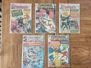 lot 35 image: Marvel Comics - Vintage 12 cent - 1960s - Fantastic Four - #s 30,31,32,33, and 34